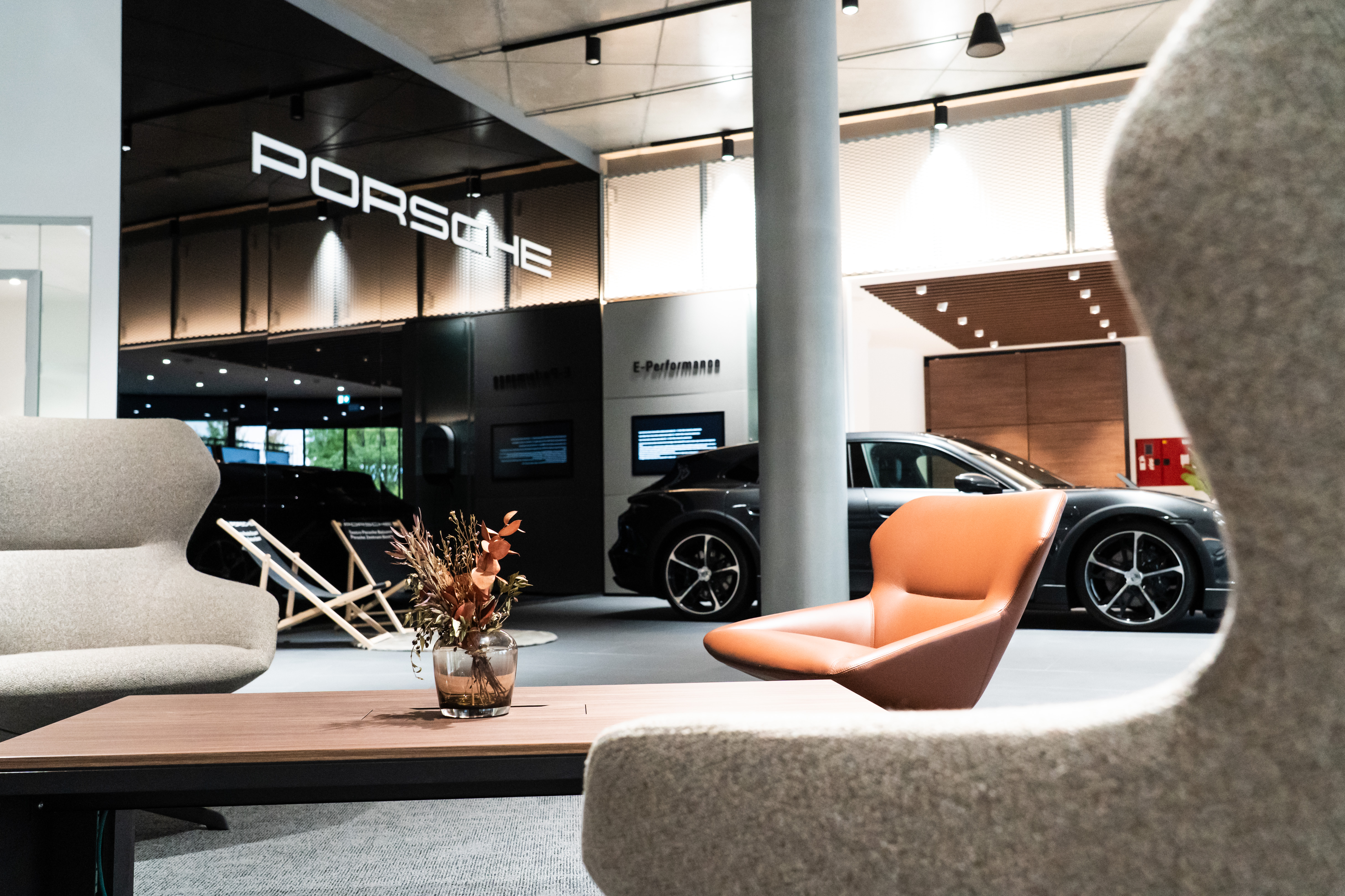 Porsche Centre Bolzano – showroom