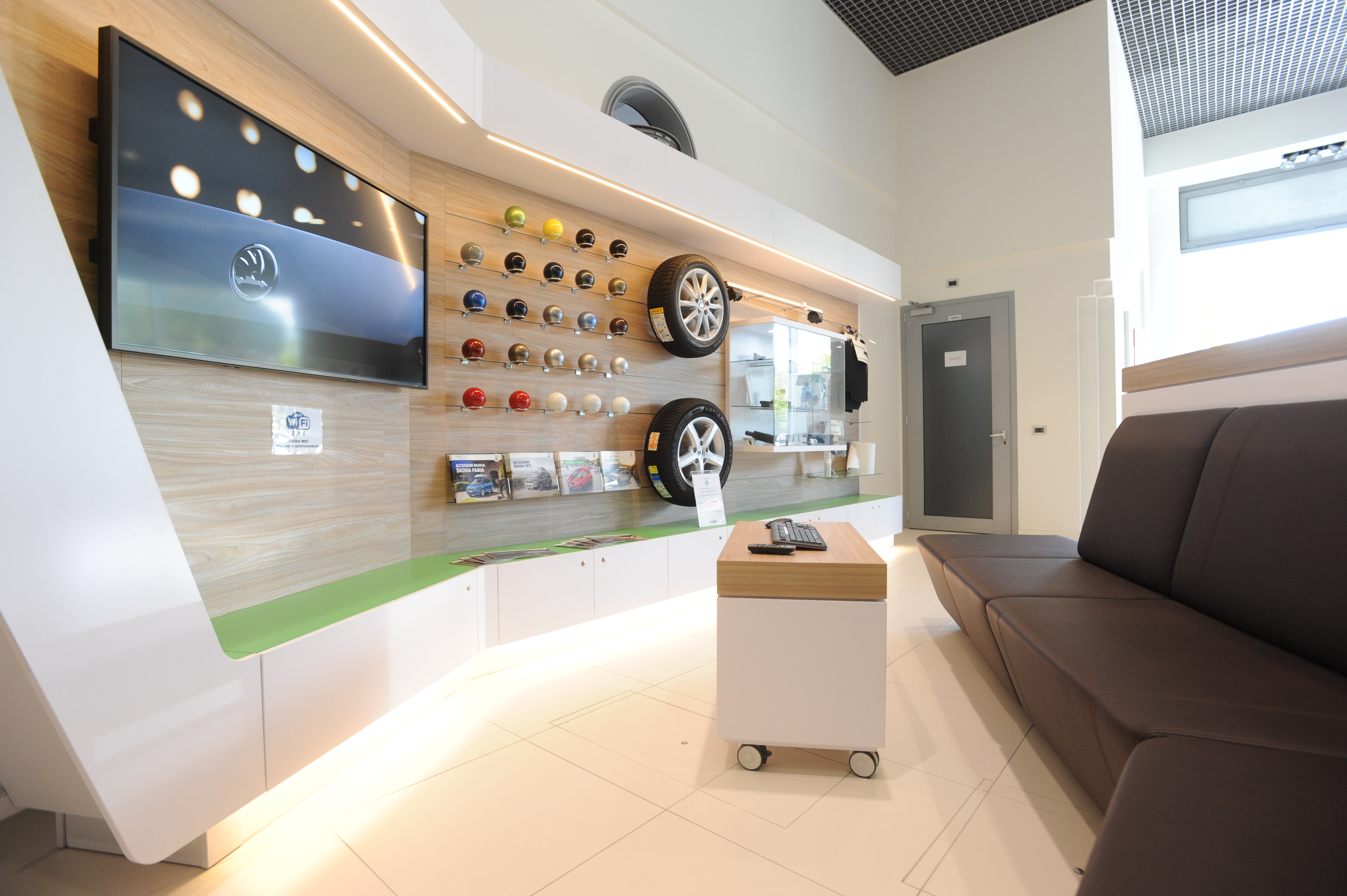 Škoda Legnano – Showroom Hero