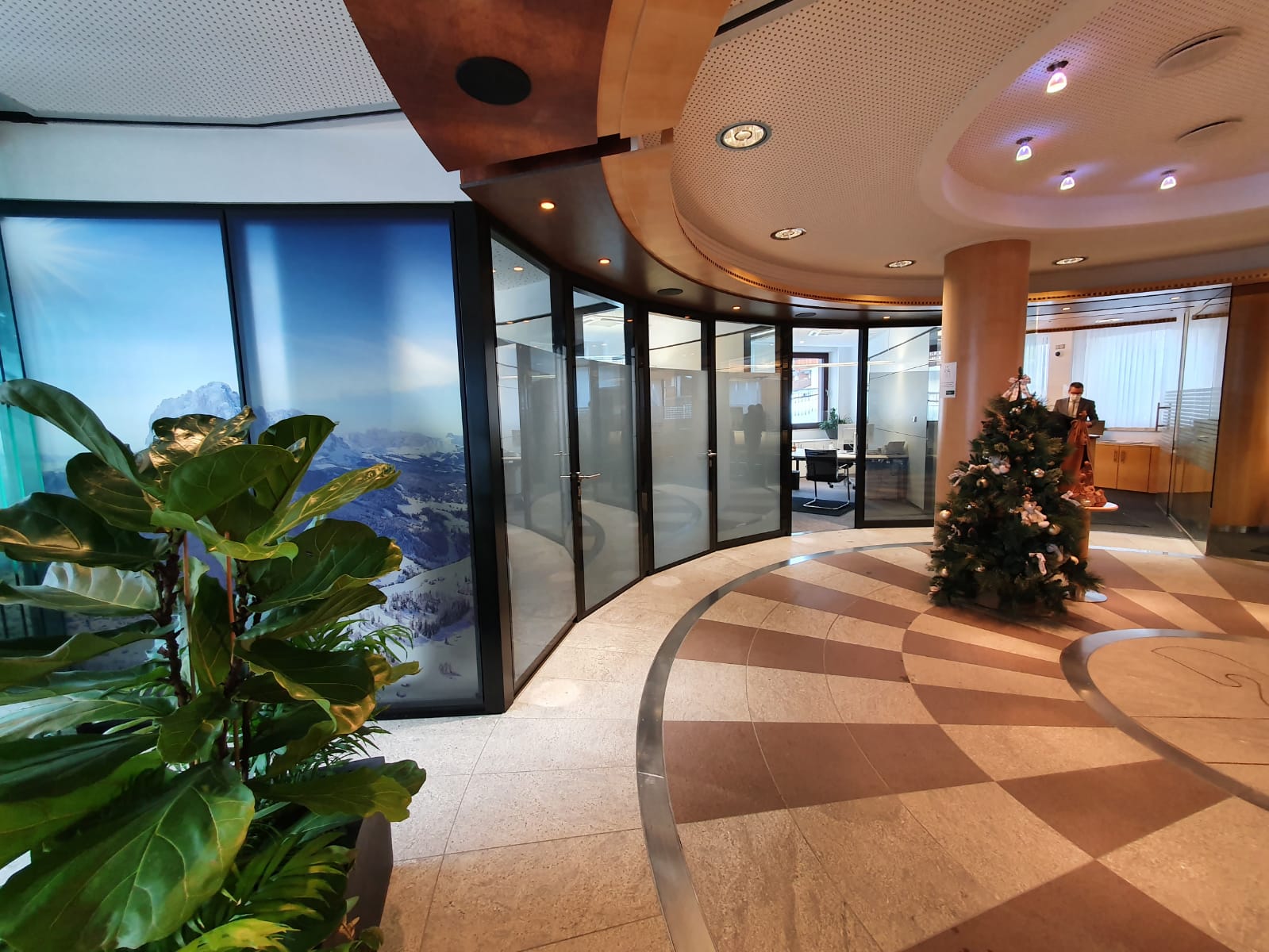 Raiffeisen Gardena – design contemporaneo